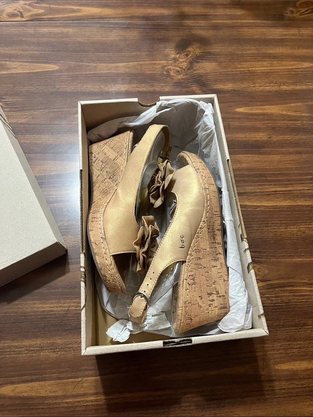 b.o.c. Nude Beige Floral Slingback Cork Wedges size 9